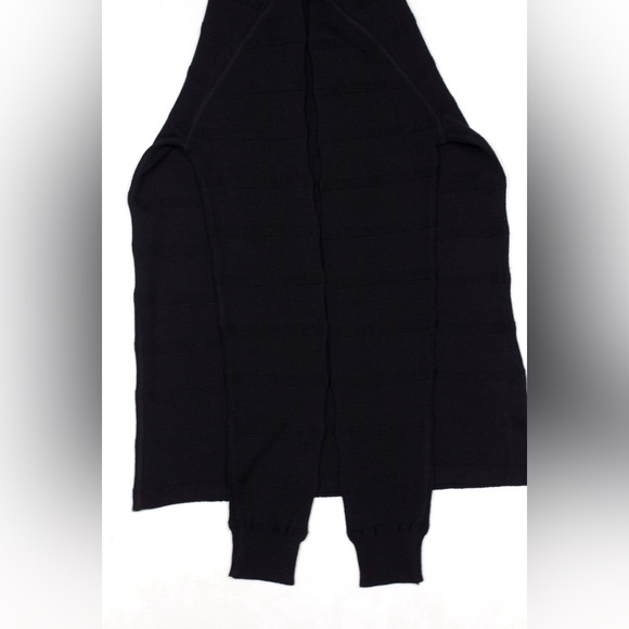 Men's Black Button-Shoulder textured tonal stripe merino Will sweater - Picture 4 of 6